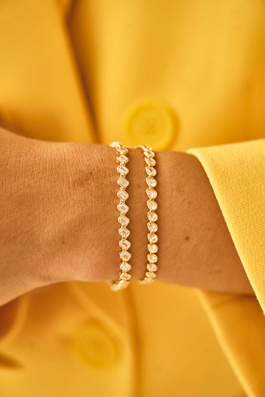 Asymmetrical Bezel Emerald Cut Diamond Tennis Bracelet