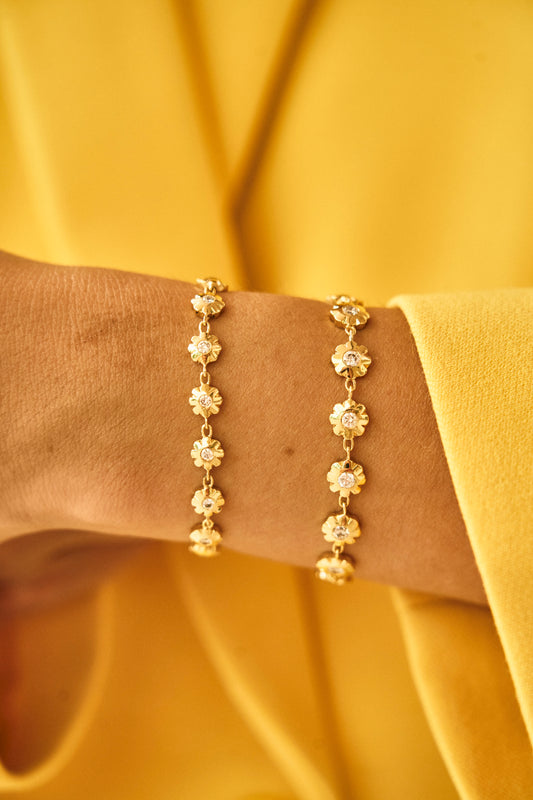 Daisy Scalloped Tennis Bracelet