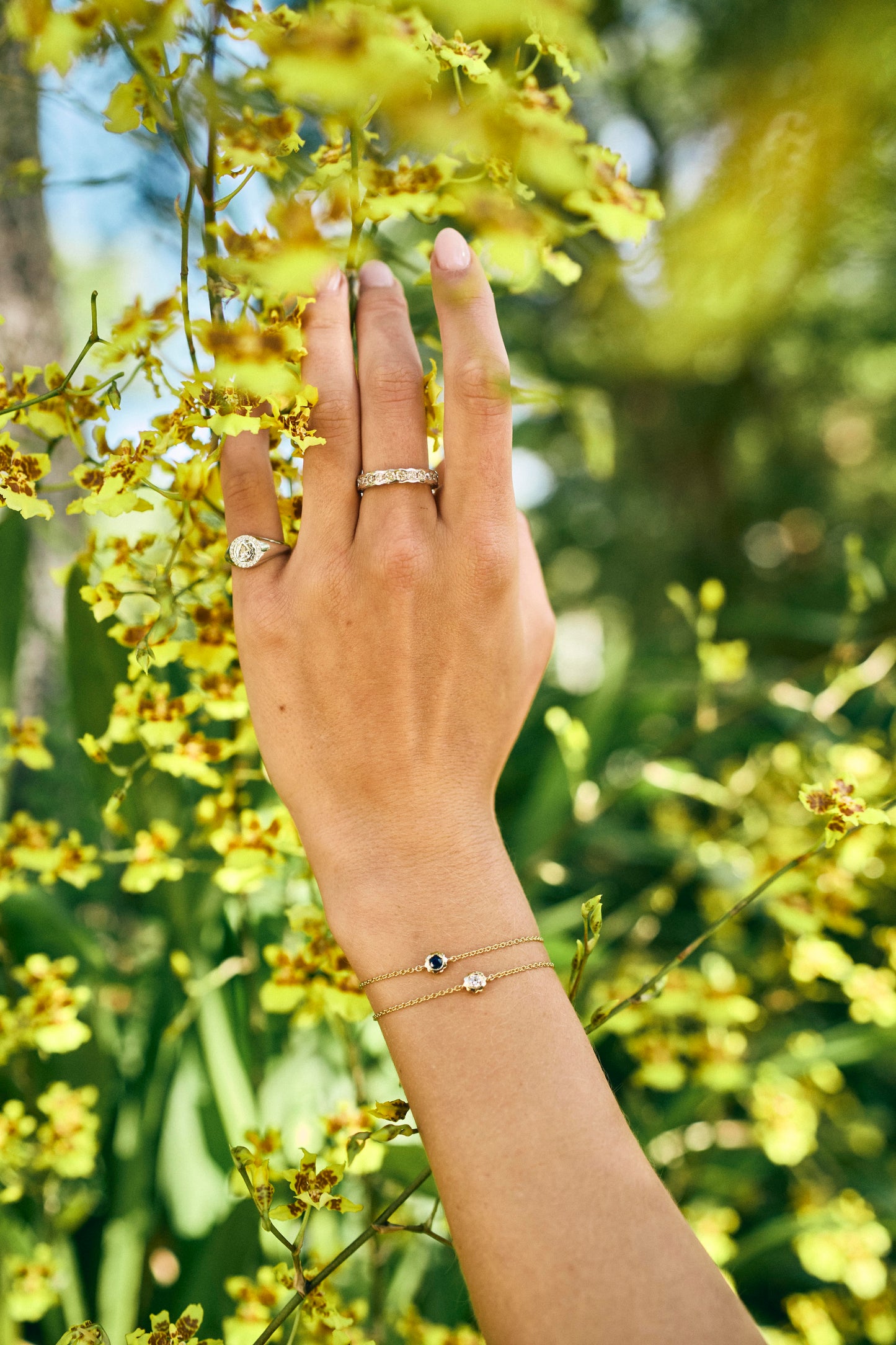 Scalloped Bezel Gemstone Bracelet