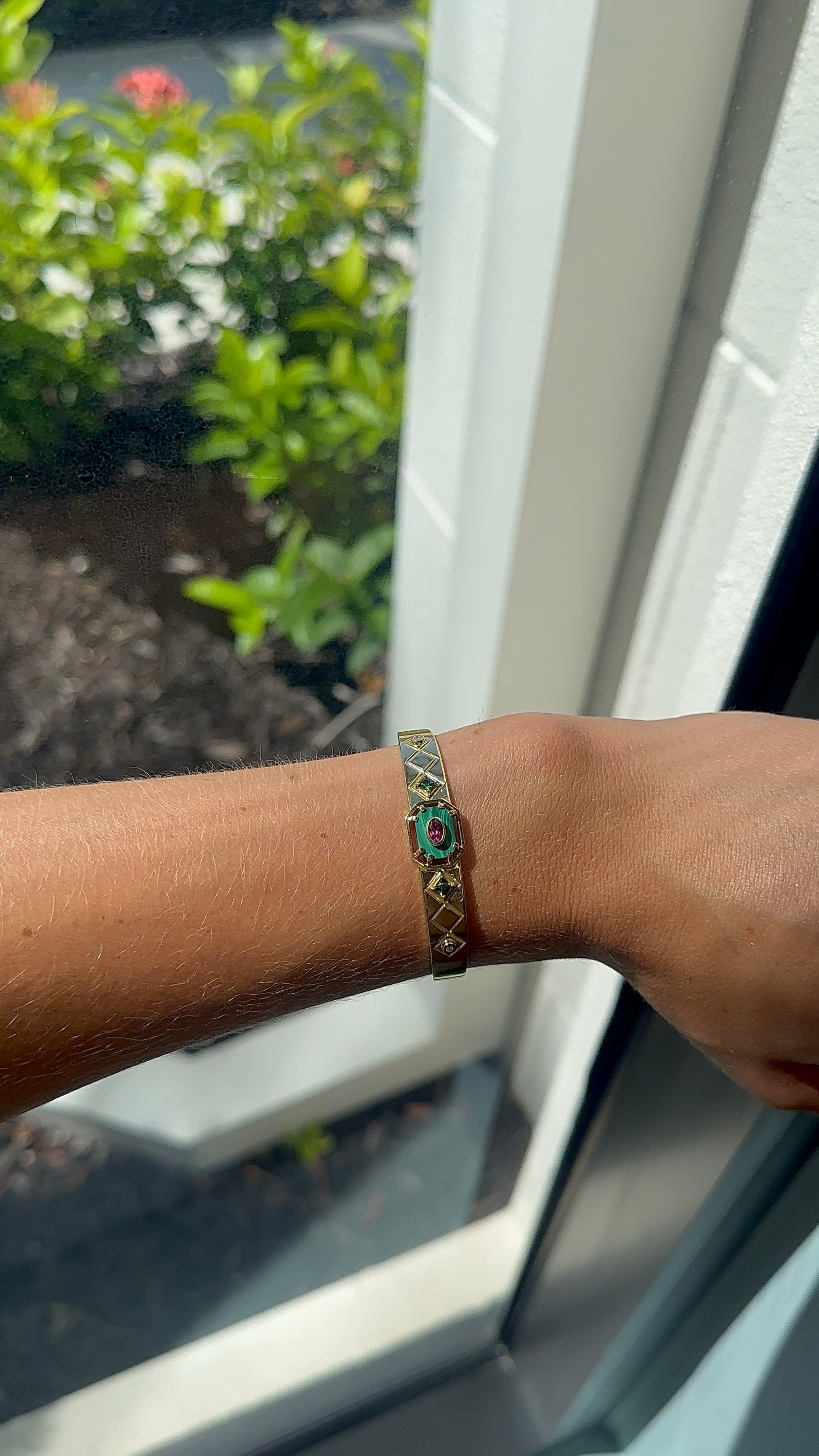 Carolina Neves- Geometric Textured Bracelet – Henri Noël