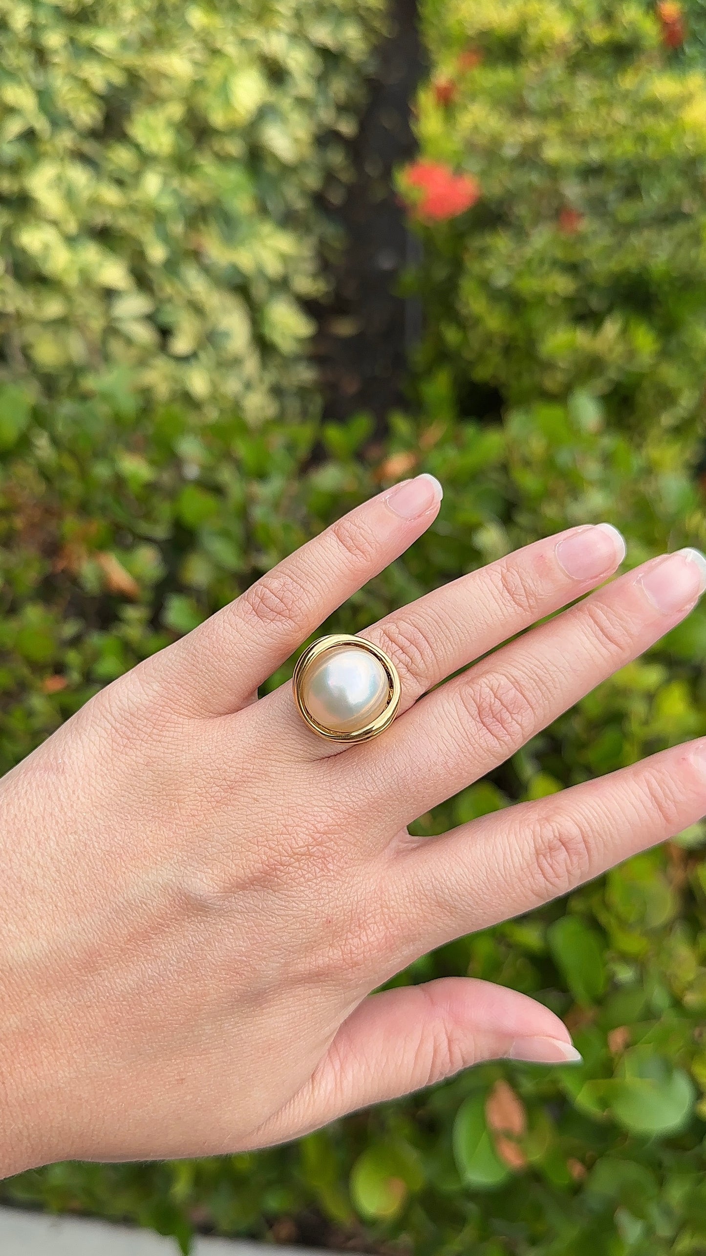 Estate European Shank Sea Pearl Ring