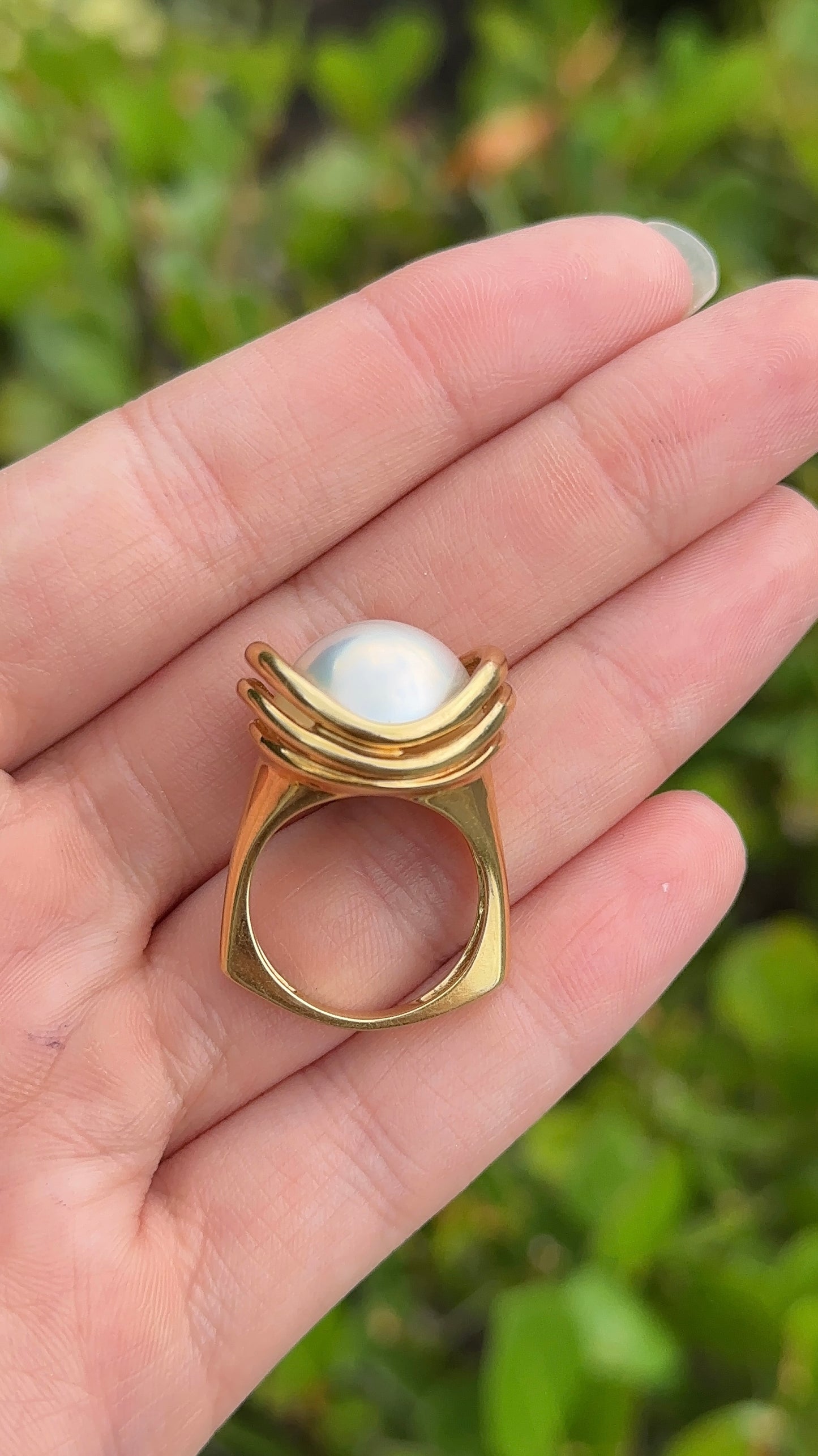 Estate European Shank Sea Pearl Ring