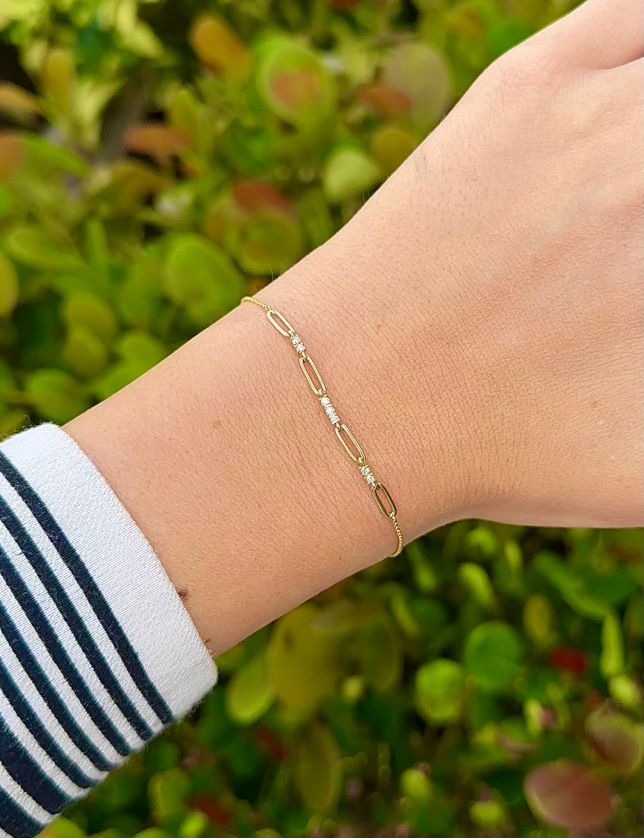 Alternating Diamond and Paperclip Bracelet