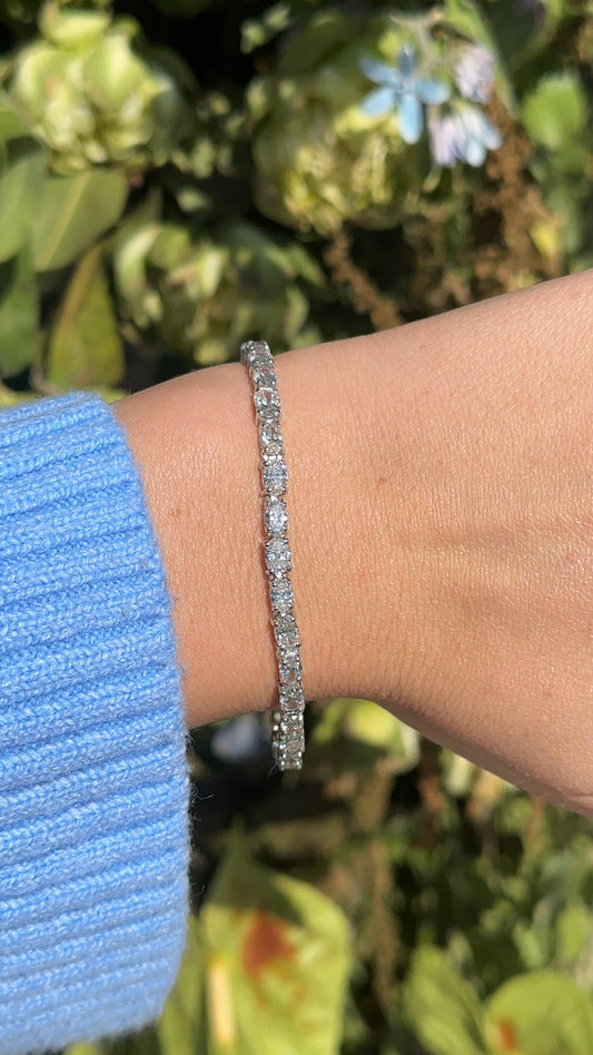 East to West Oval Diamond Tennis Bracelet