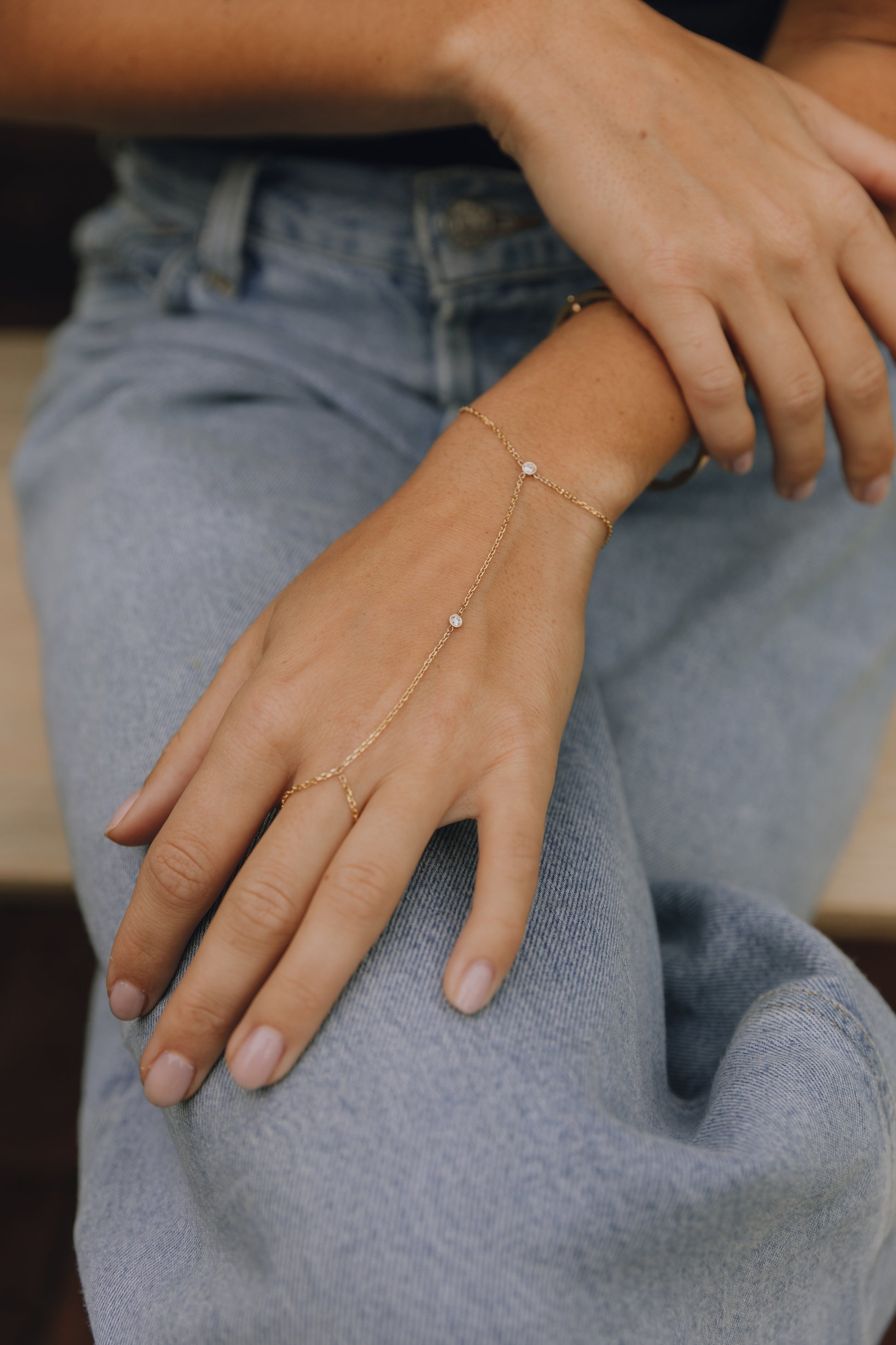 Lawson Bezel Diamond Hand Chain – Henri Noël