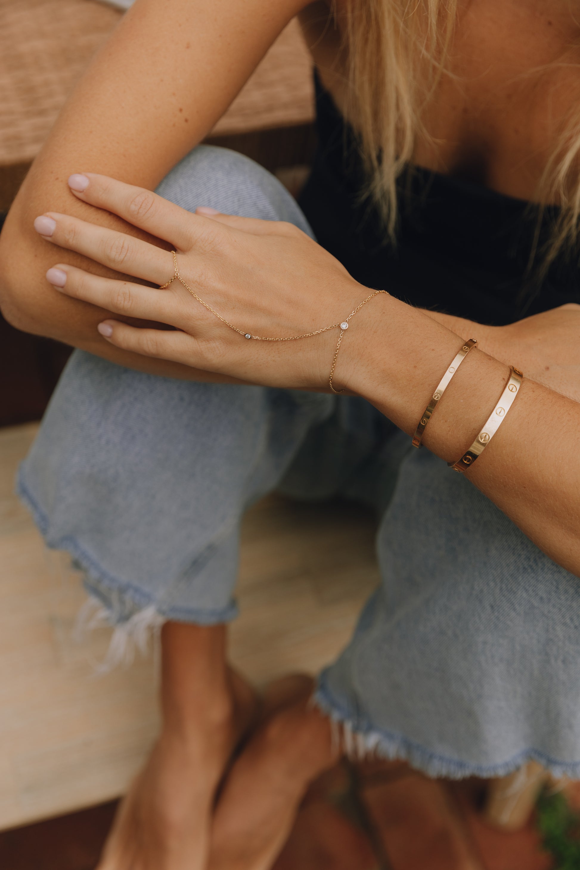 Lawson Bezel Diamond Hand Chain – Henri Noël