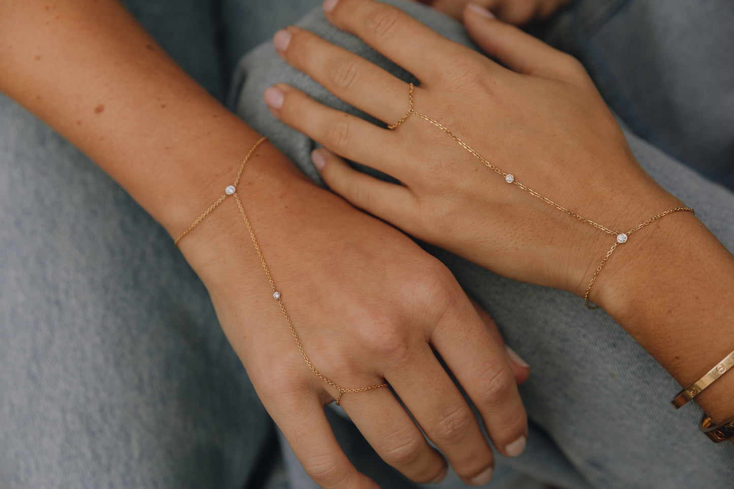 Lawson Bezel Diamond Hand Chain – Henri Noël
