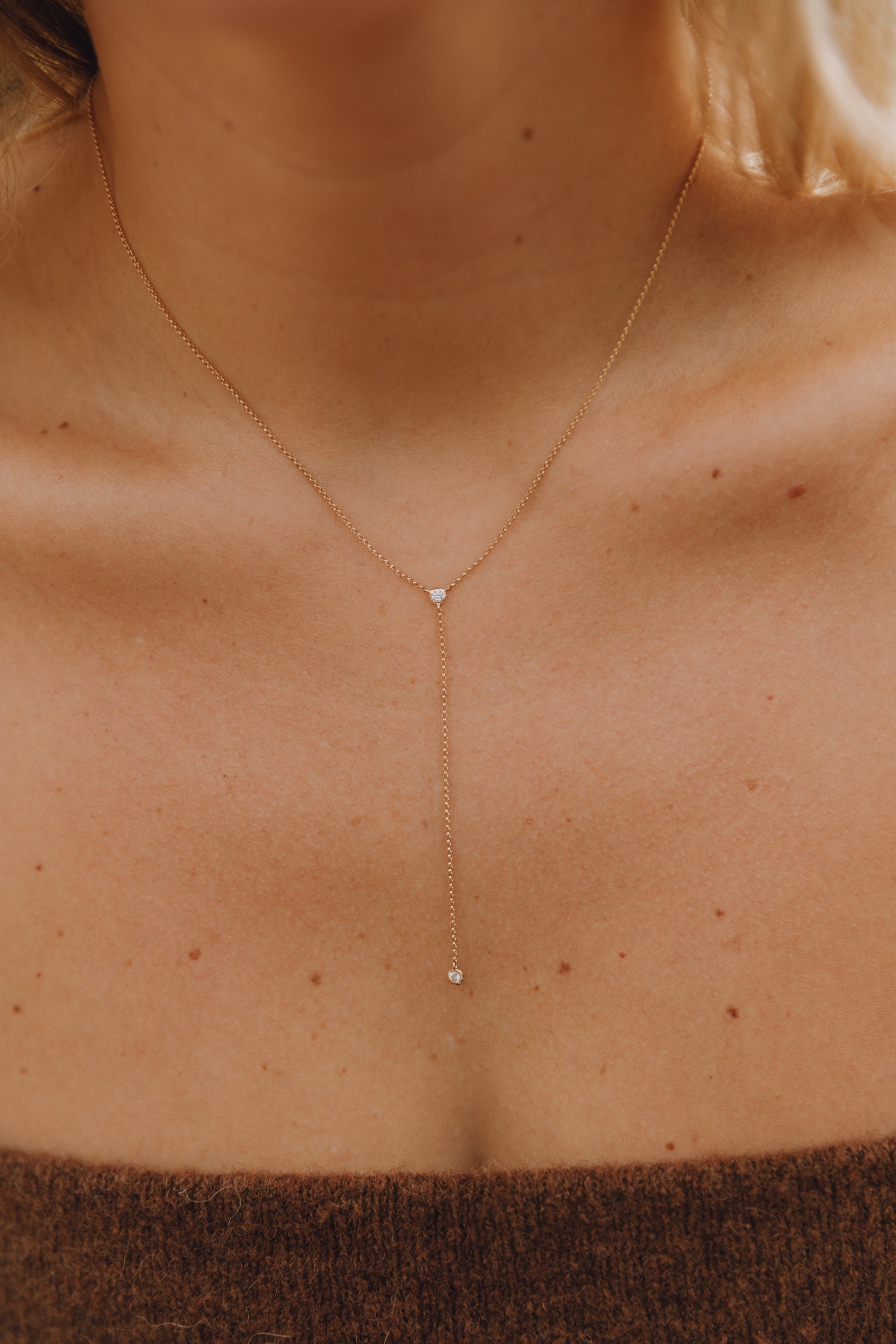 Lawson Twin Diamond Bezel Lariat – Henri Noël