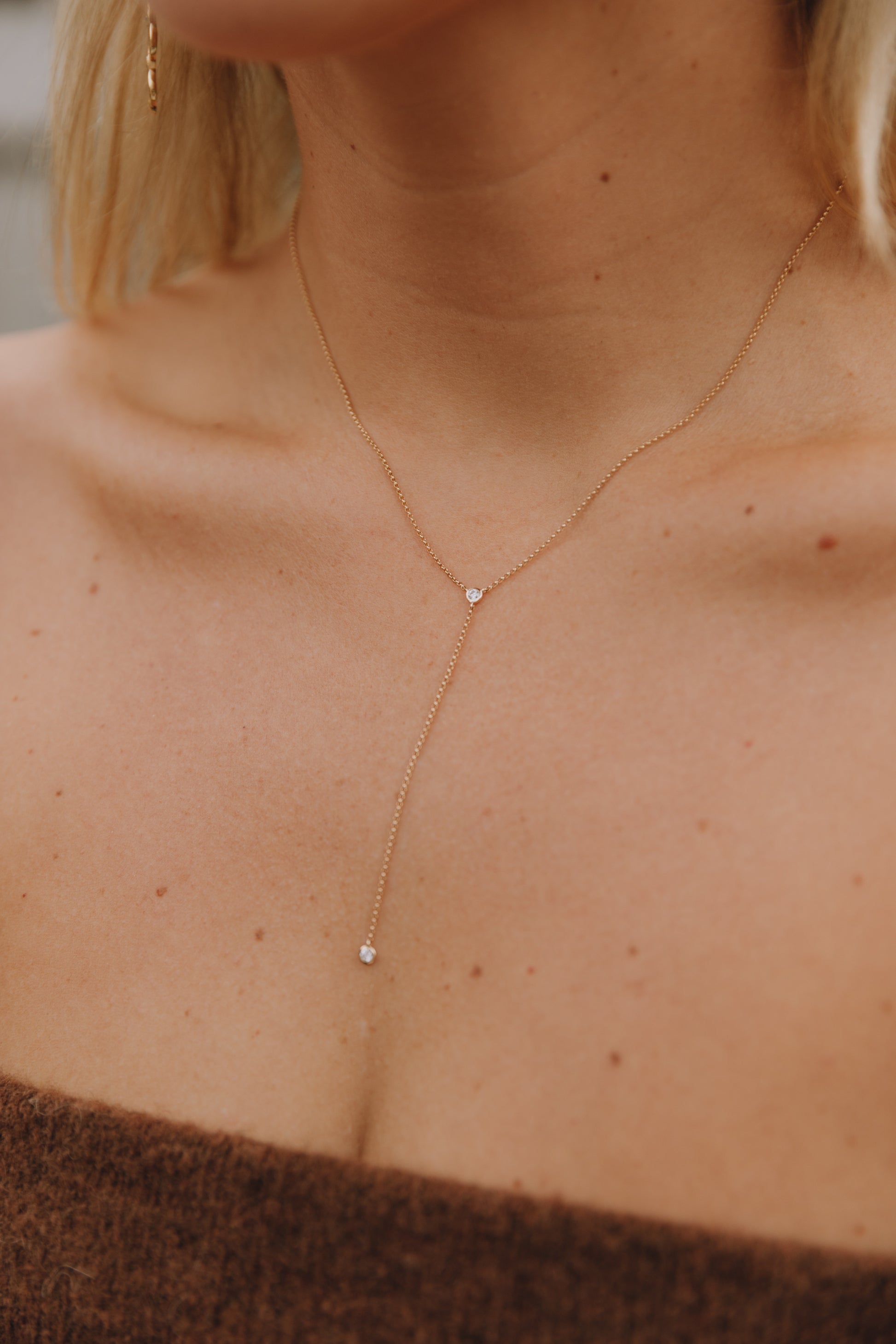 Lawson Twin Diamond Bezel Lariat – Henri Noël
