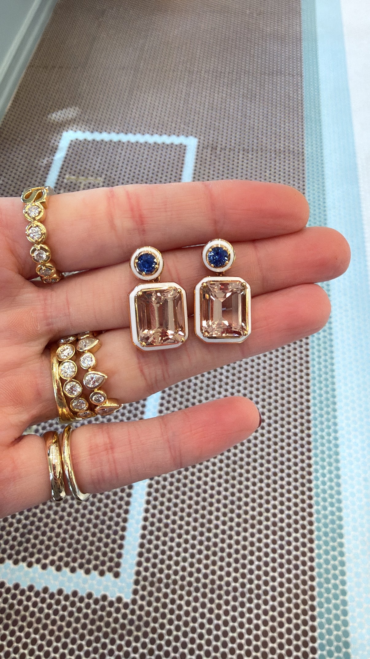 Selim Mouzannar - Morganites and Blue Sapphire Mina Earrings – Henri Noël