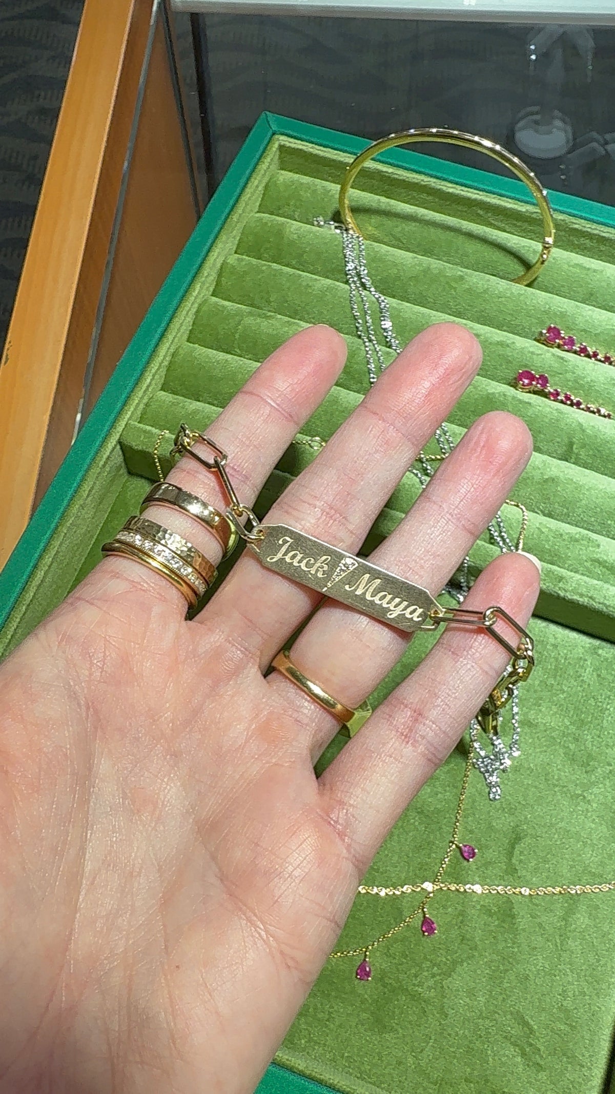 Nameplate Bracelet with Diamond Detailing – Henri Noël