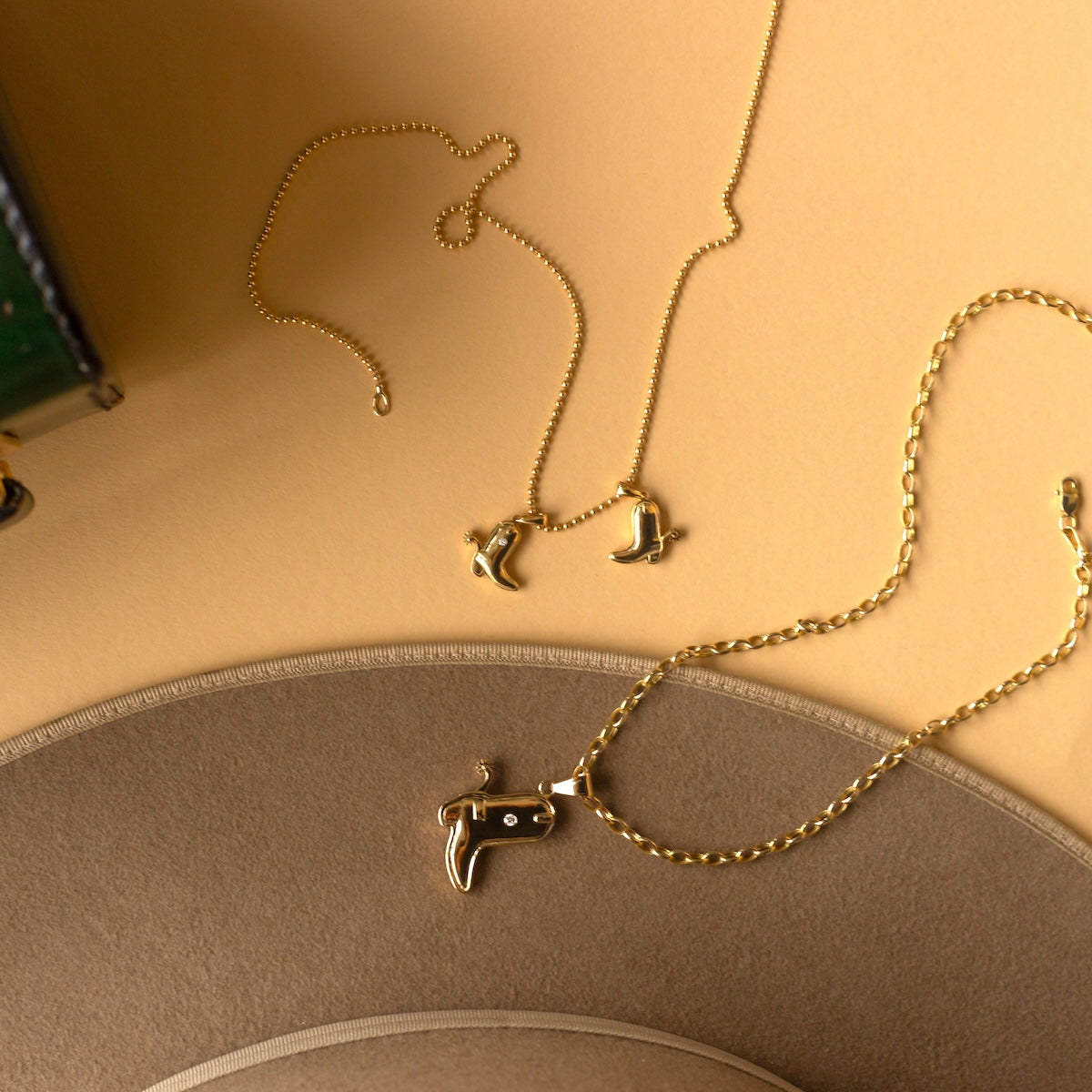 Nat Note Cowgirl Boot Necklace - Mini – Henri Noël