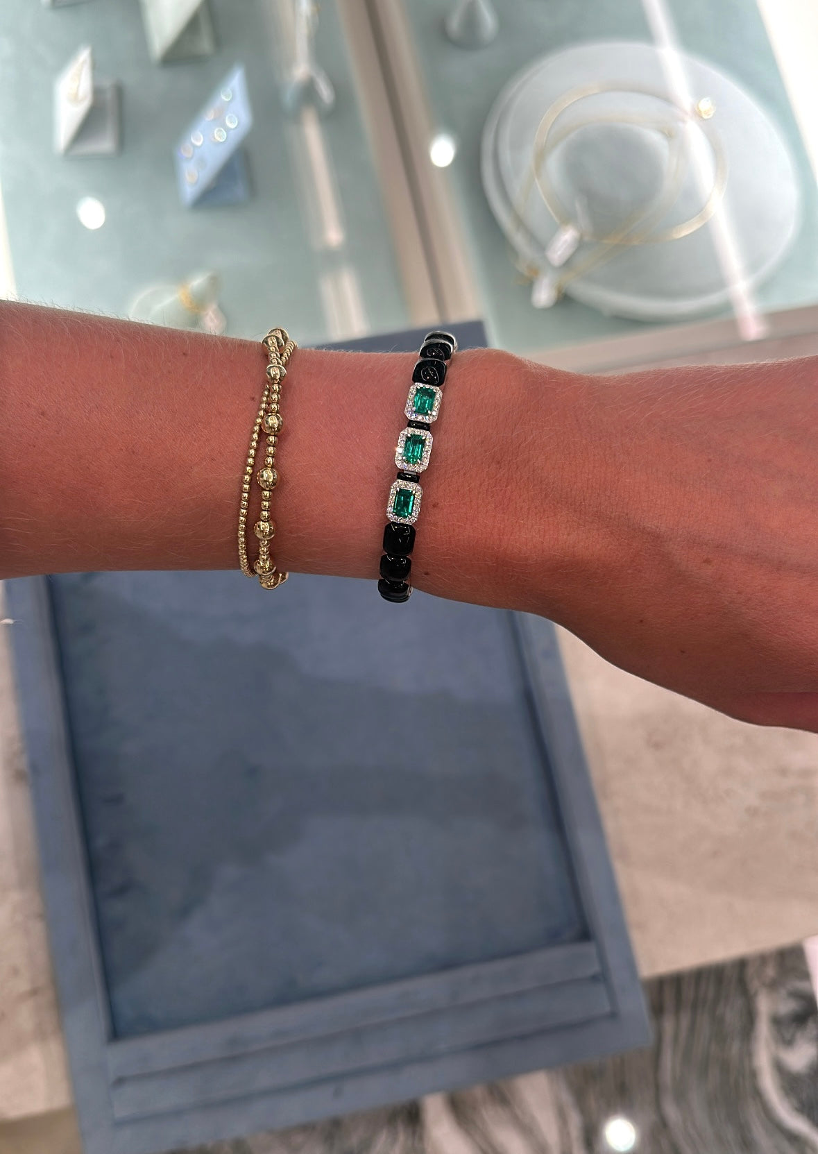 Nikos Koulis- Oui Black Enamel Cuff – Henri Noël