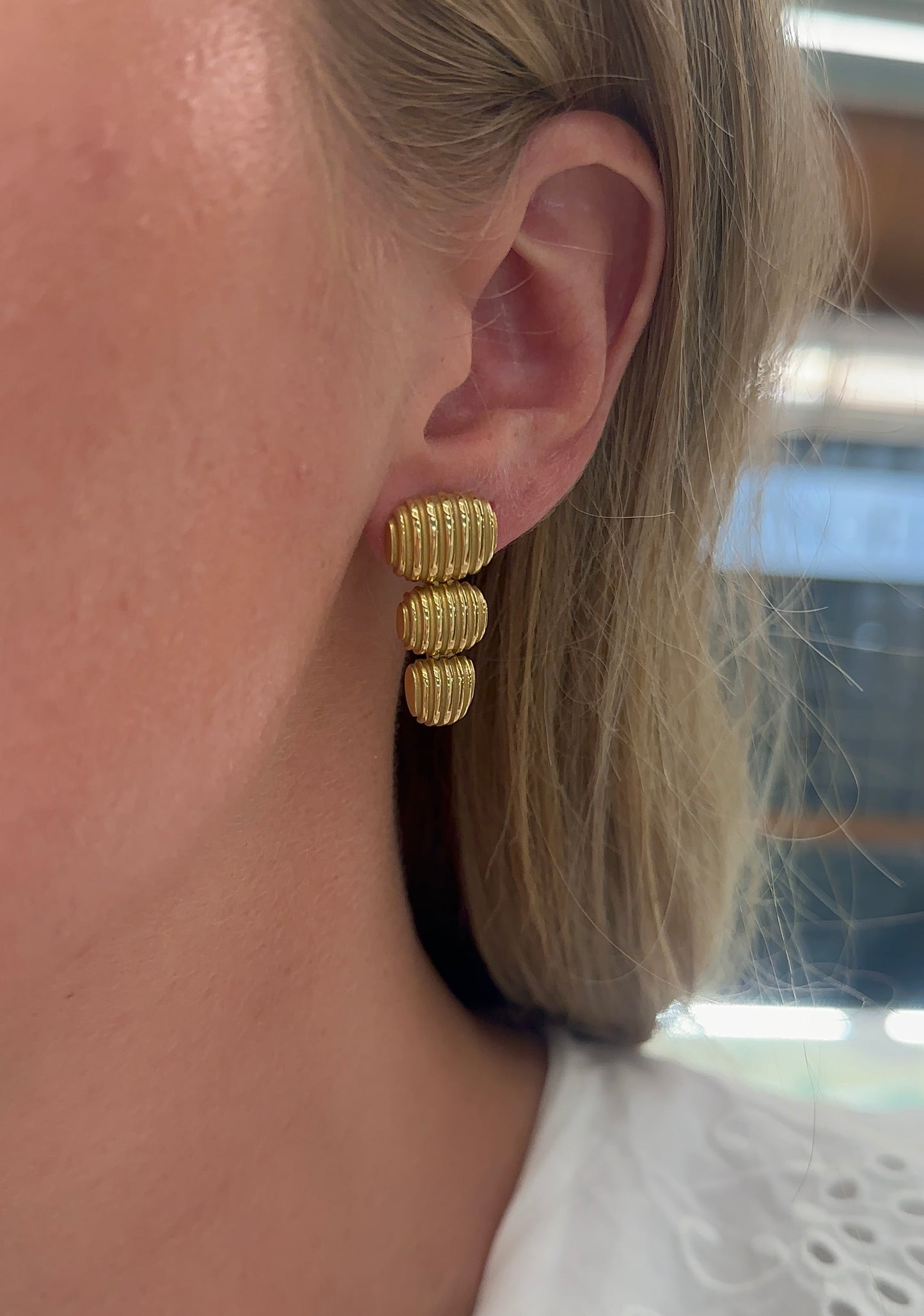 Pamela Zamore - Isla Oval Taper Earrings – Henri Noël