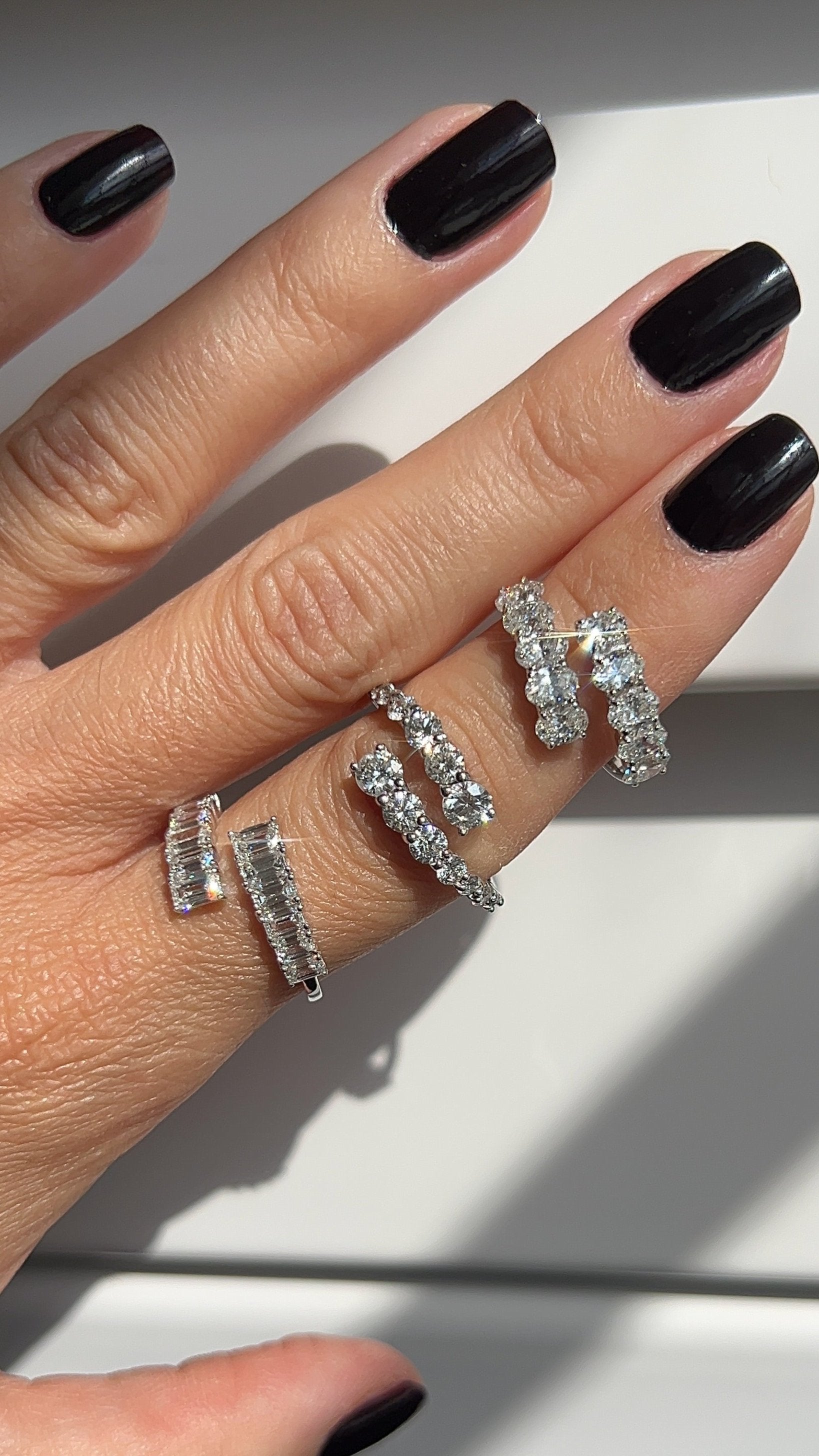 Pippa Graduated Diamond Ring – Henri Noël