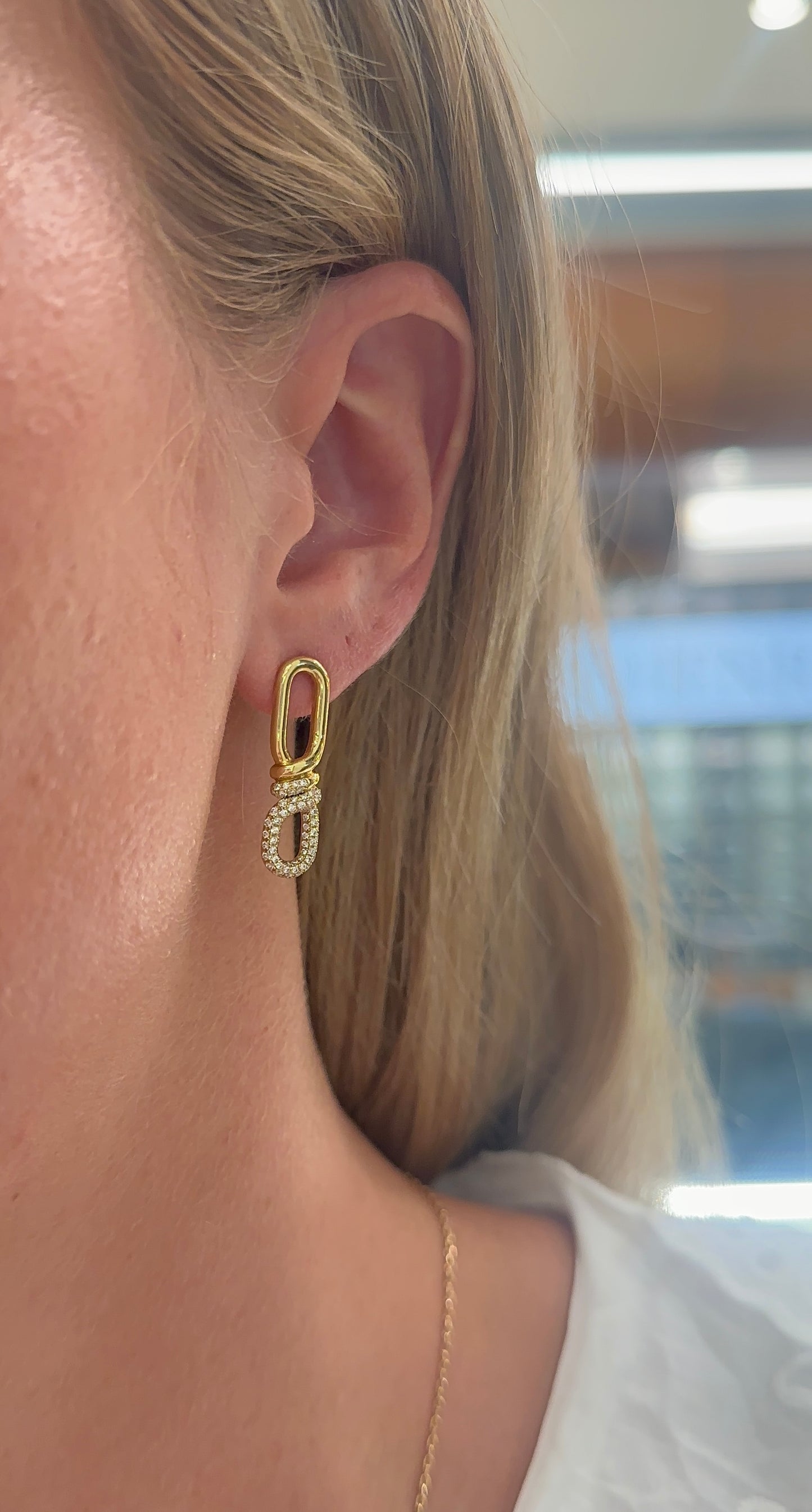 Rosario Navia- Twist Pave Earrings – Henri Noël