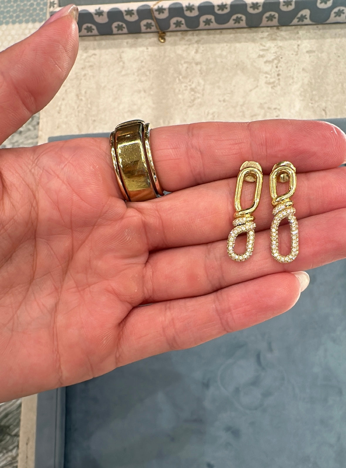 Rosario Navia- Twist Pave Earrings – Henri Noël