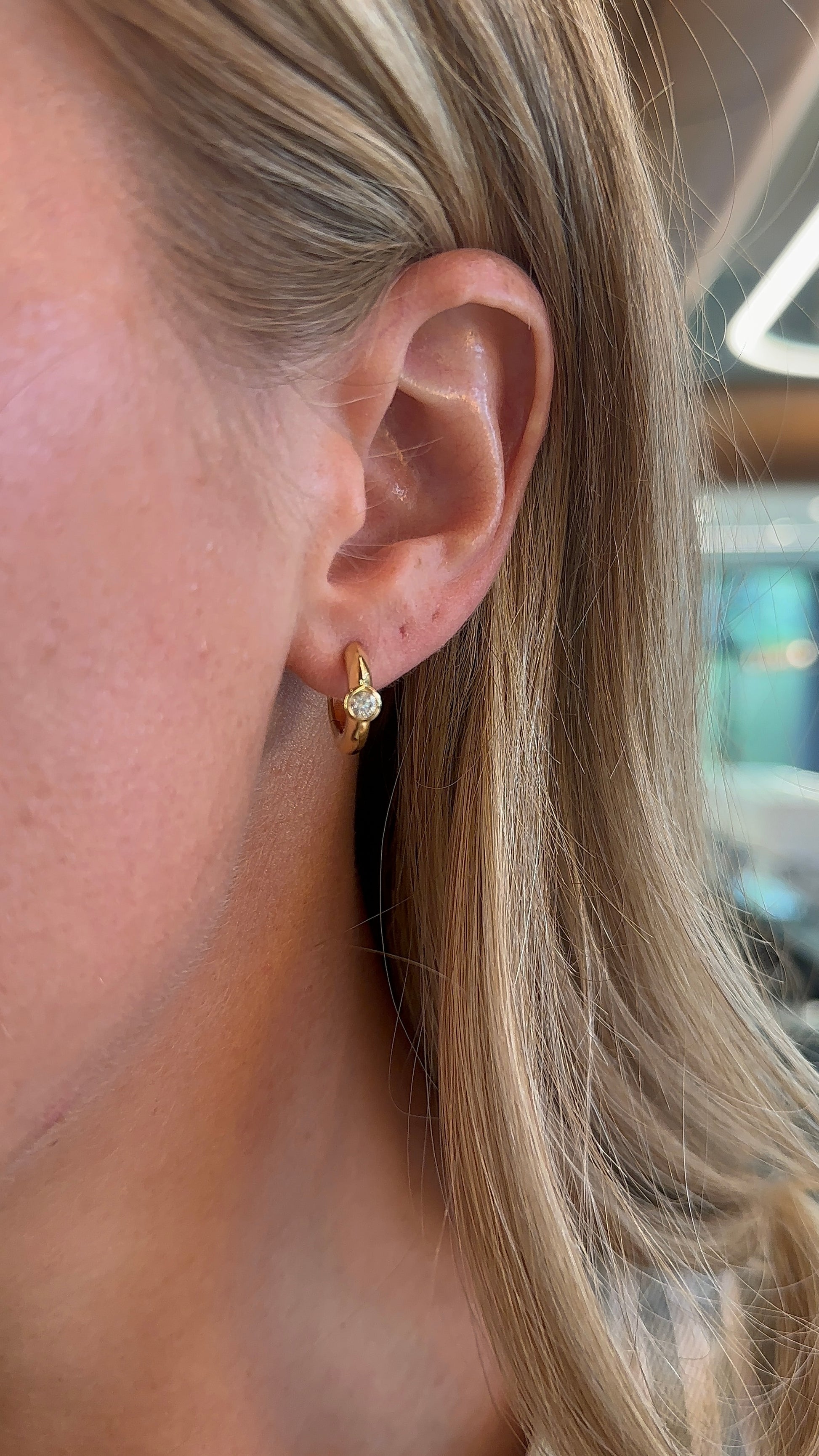 Round Diamond Bezel Huggies – Henri Noël