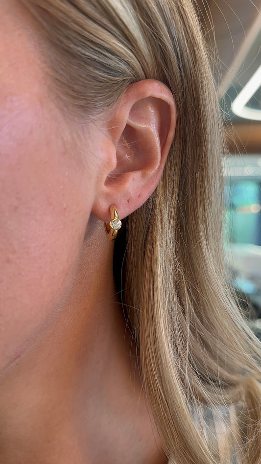Round Diamond Bezel Huggies – Henri Noël