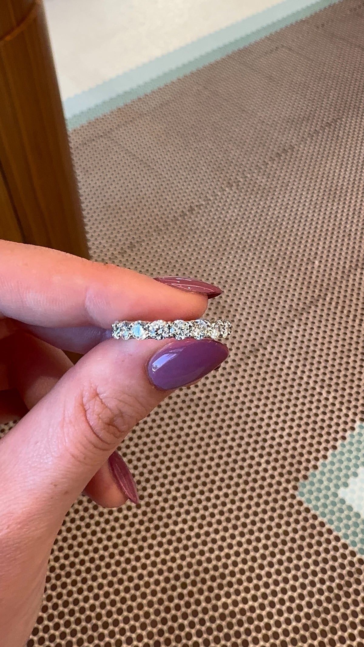 Round Diamond Eternity Ring- 19 stones – Henri Noël
