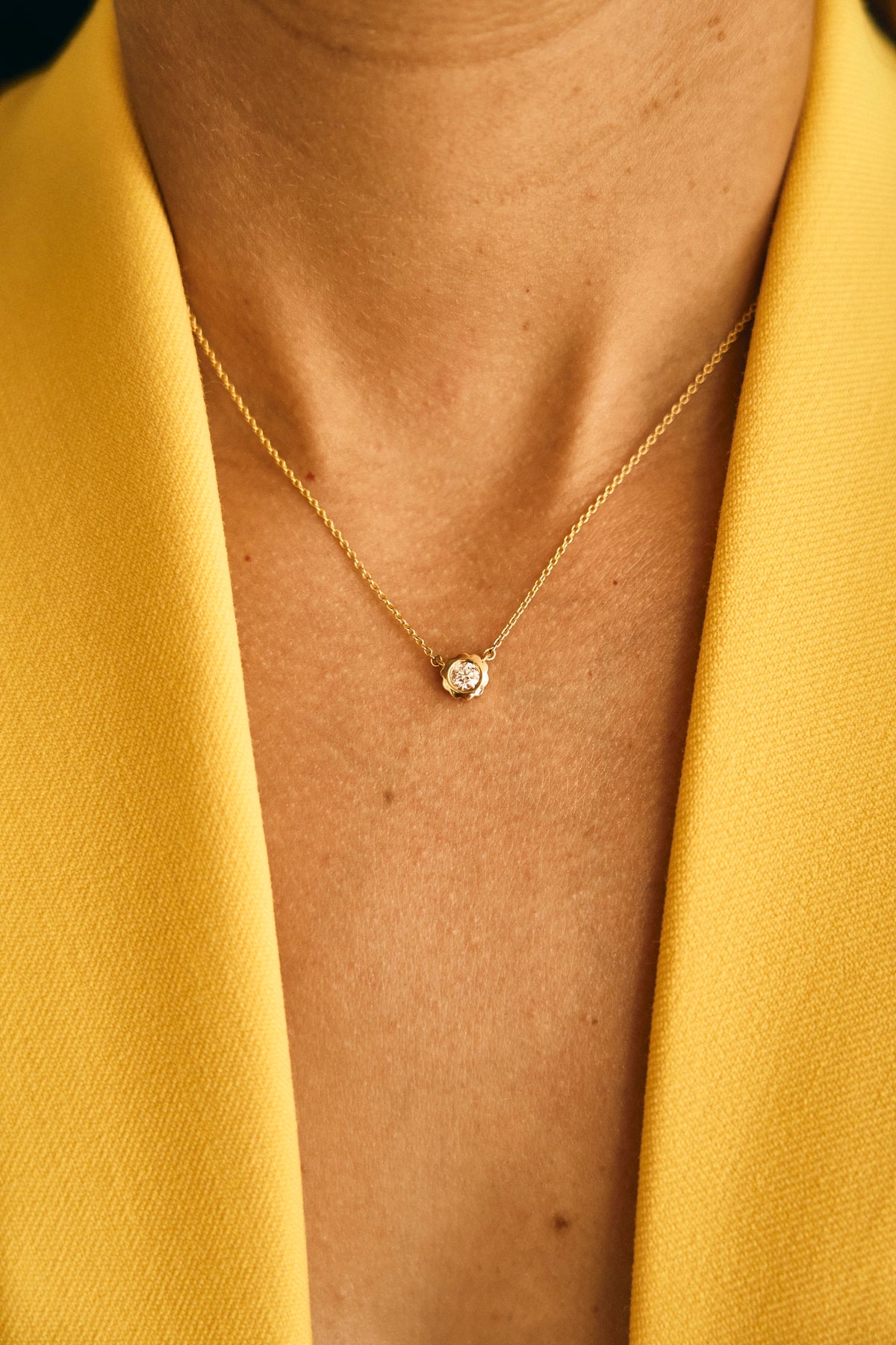 Scalloped Bezel Diamond Necklace – Henri Noël