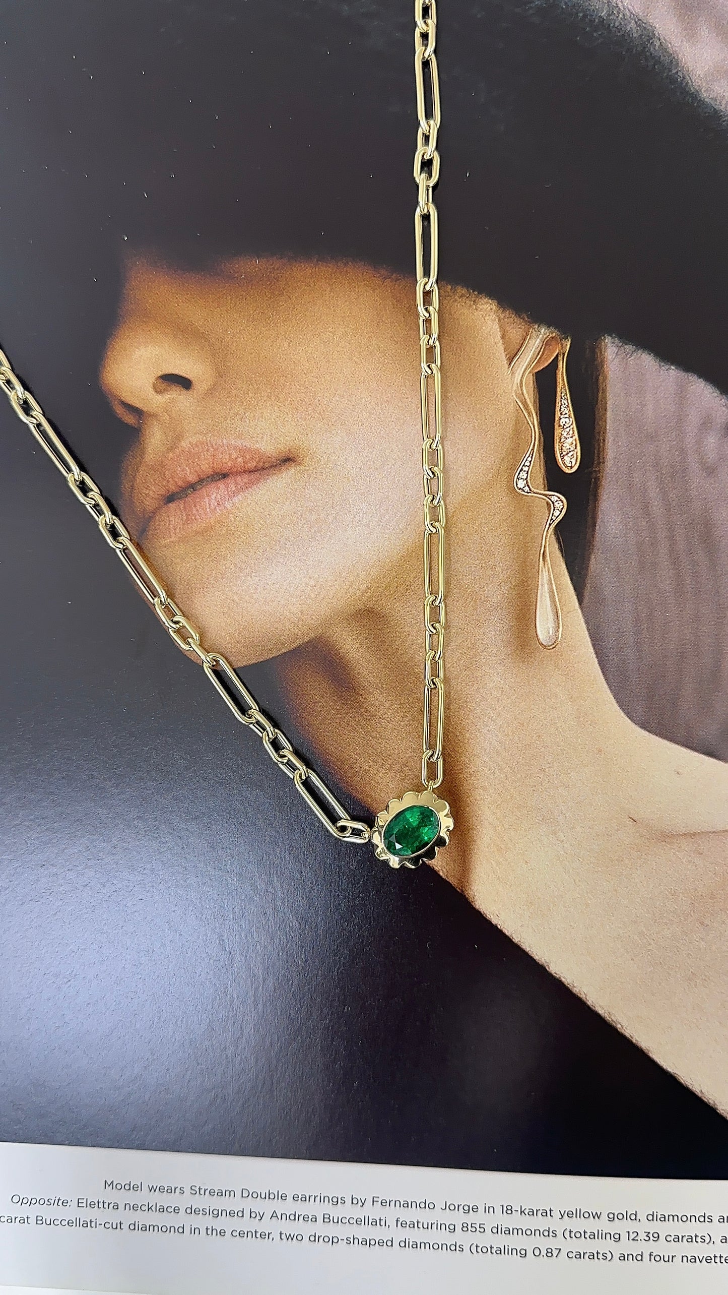 Scalloped Bezel Oval Emerald Pendant Necklace – Henri Noël