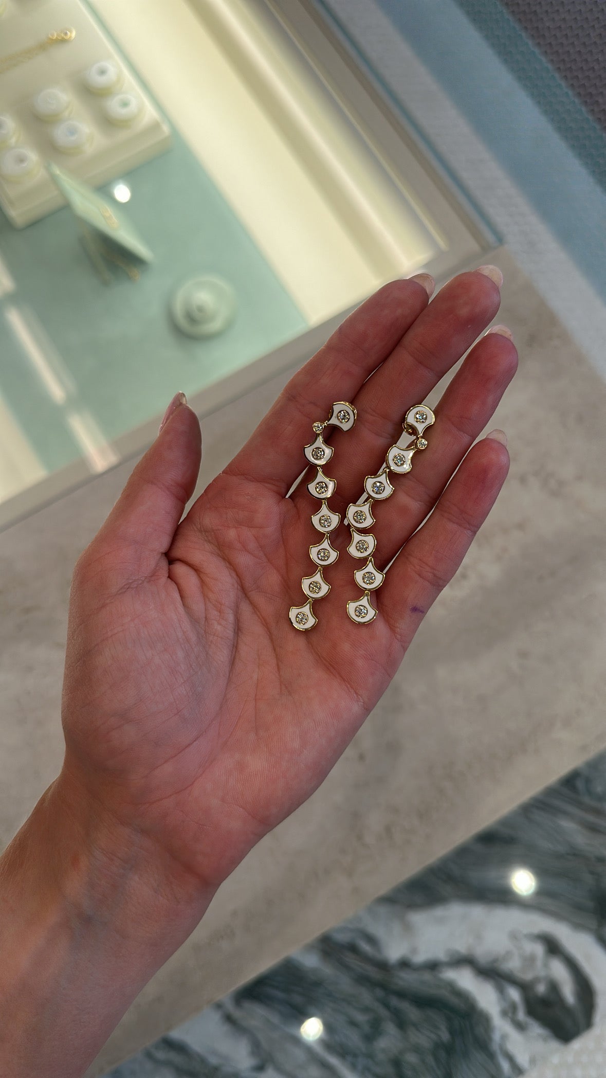 Selim Mouzannar - Fish for Love Scale Drop Earrings – Henri Noël