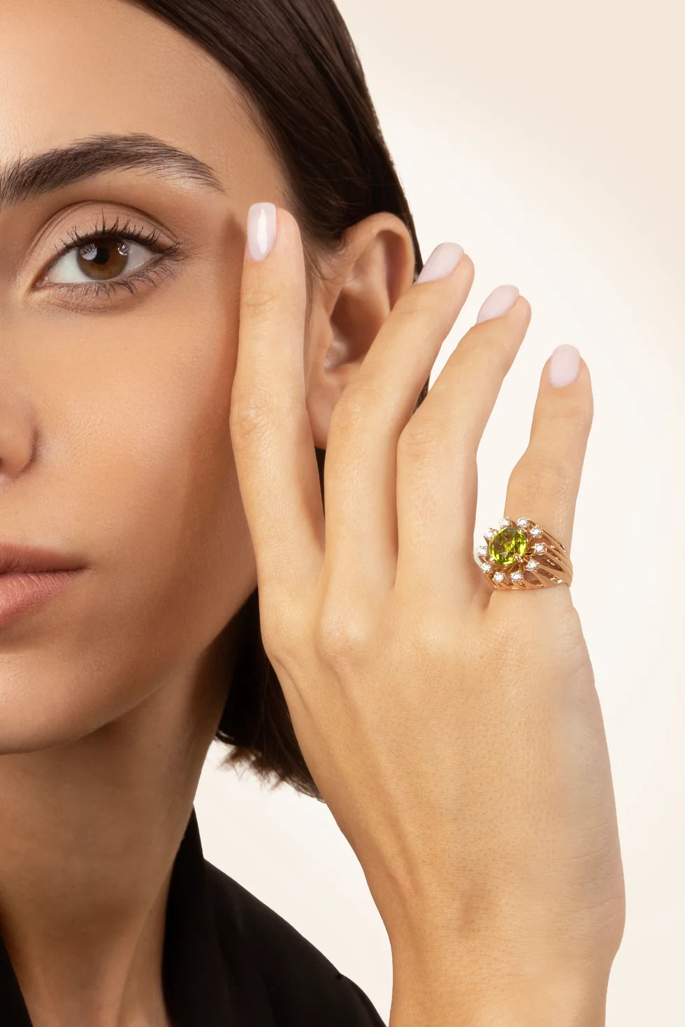Selim Mouzannar - Unique Pinky Ring Peridot & Diamonds – Henri Noël