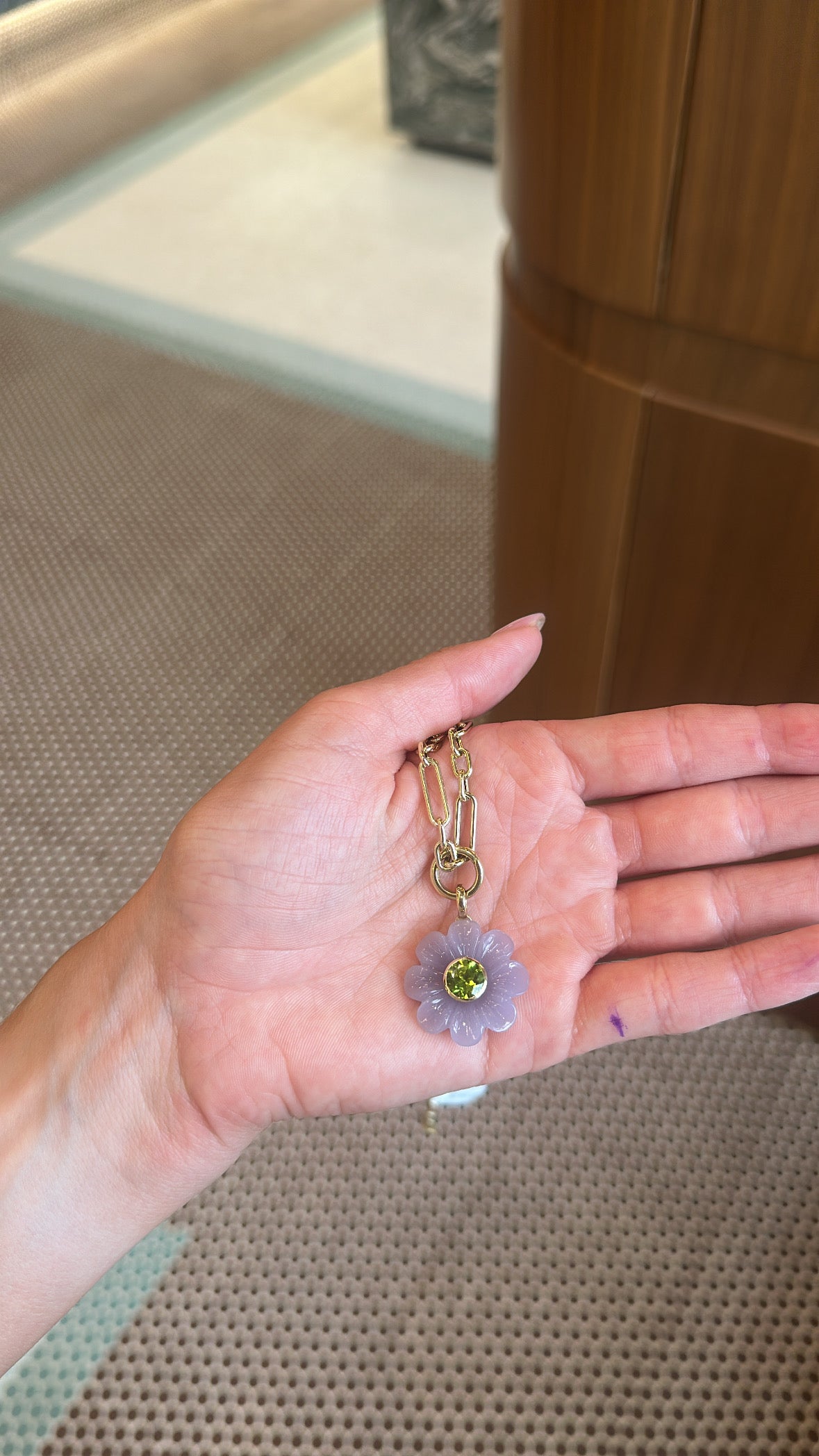 Sophie Joanne- Daisy Pendant Big Yttrium Fluorite – Henri Noël