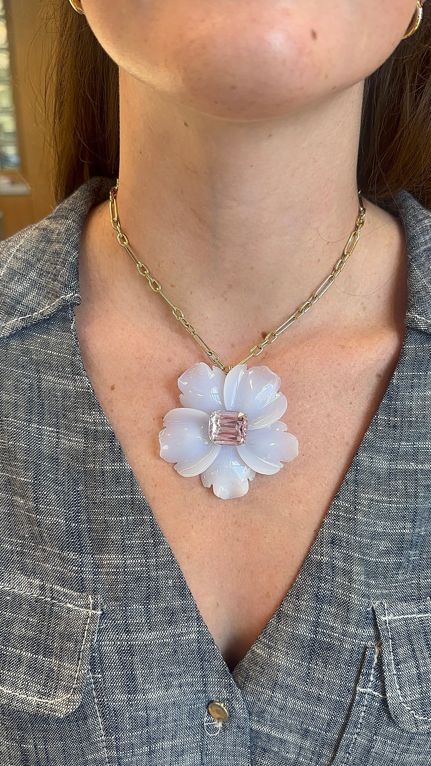 Sophie Joanne- Reef Flower Pendant XXL Chalcedony Kunzite – Henri Noël