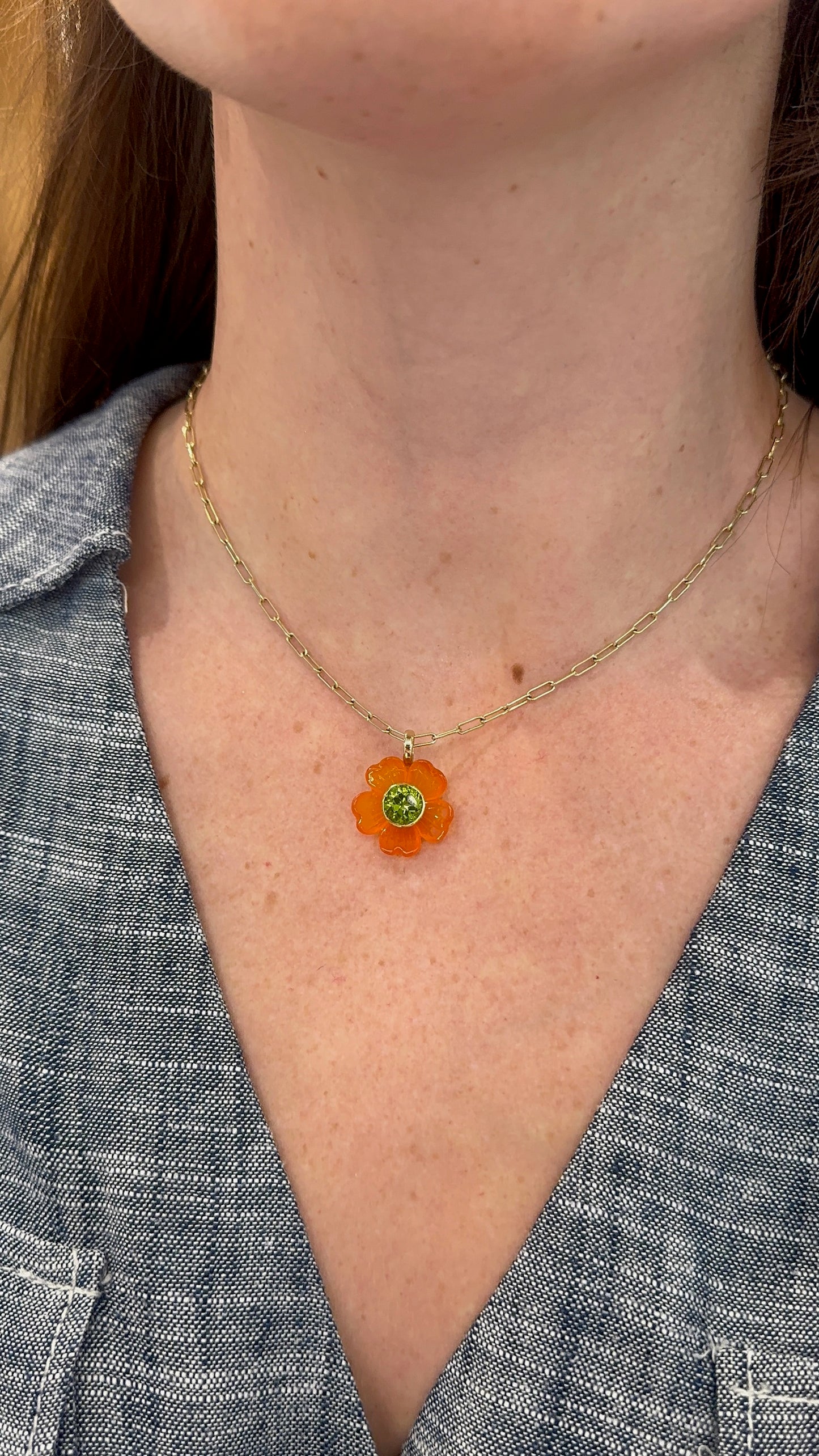 Sophie Joanne- Signature Flower Pendant Medium Carnelian Peridot – Henri Noël