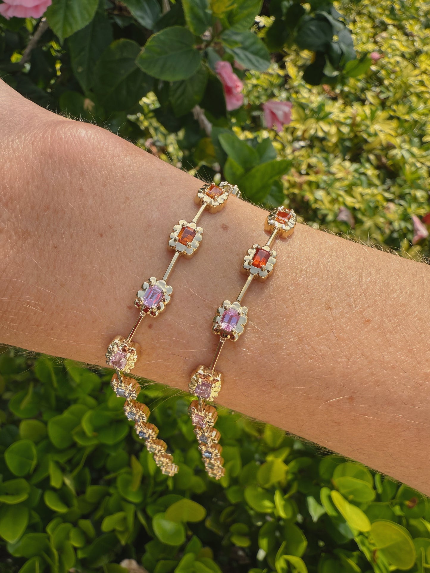 Scalloped Bezel Rainbow Sapphire Bracelet