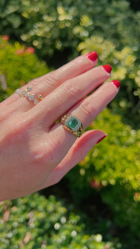 Scalloped Emerald Signet Ring