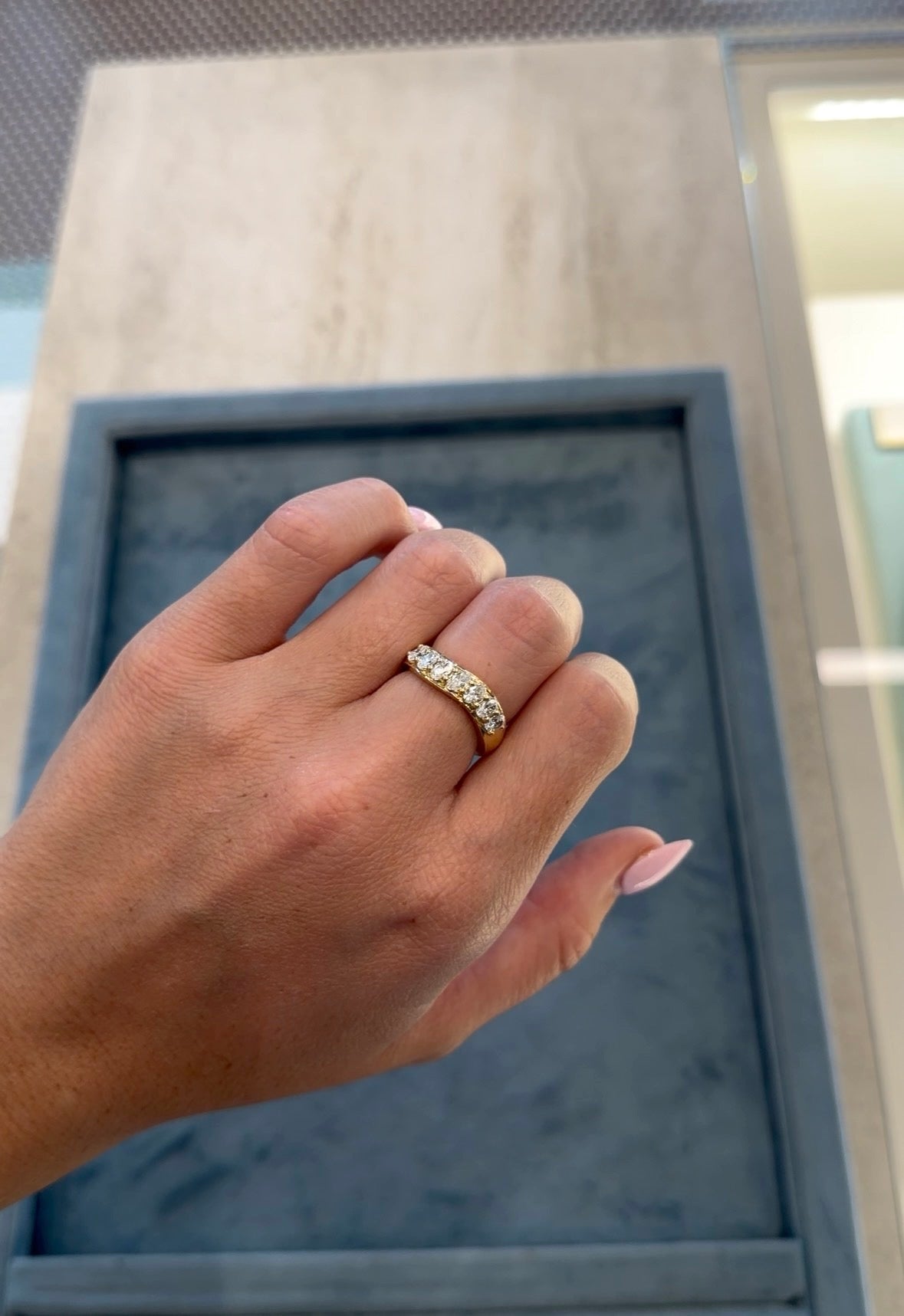 The Oval Embrace Diamond Ring – Henri Noël