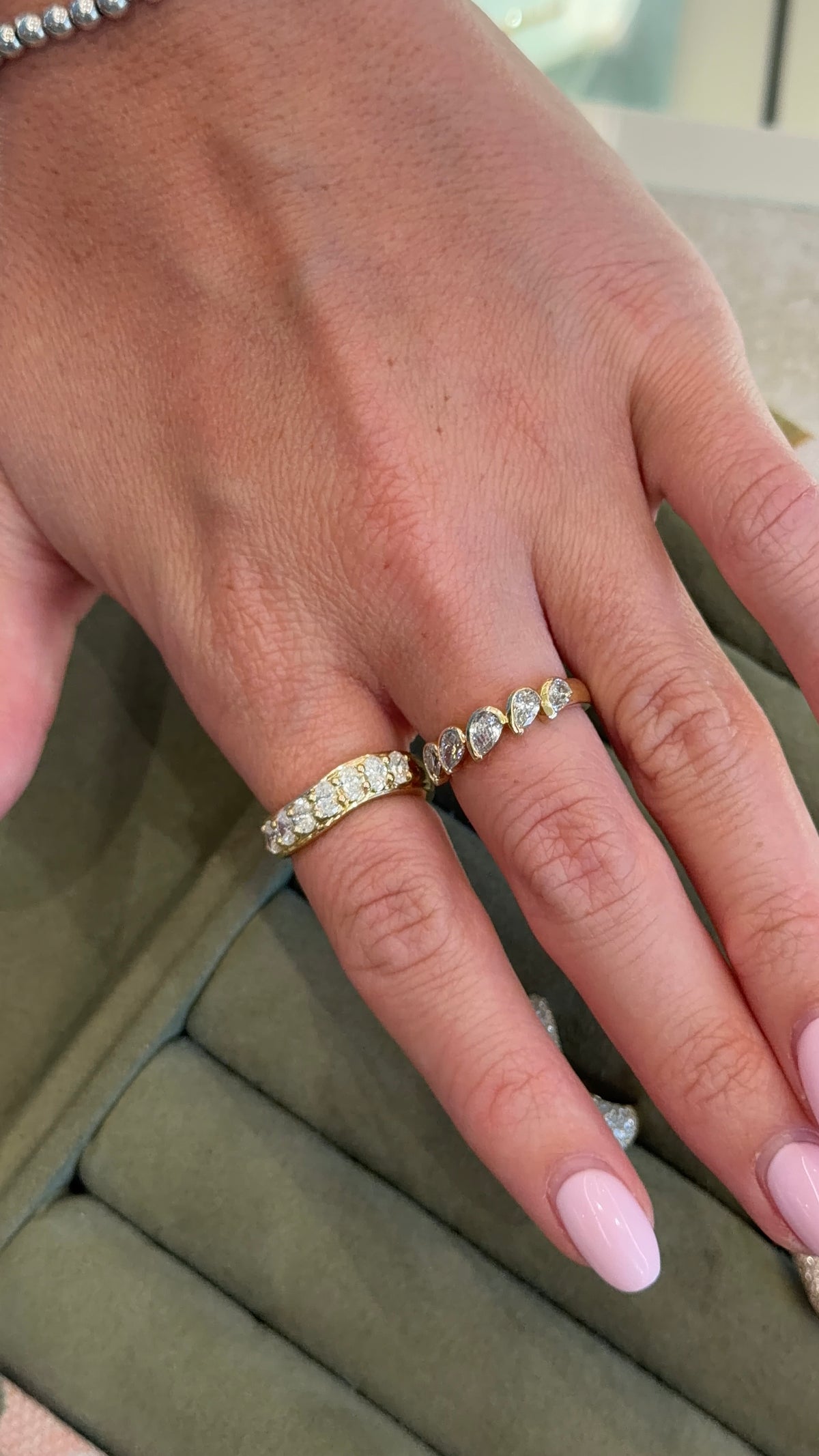 The Oval Embrace Diamond Ring – Henri Noël