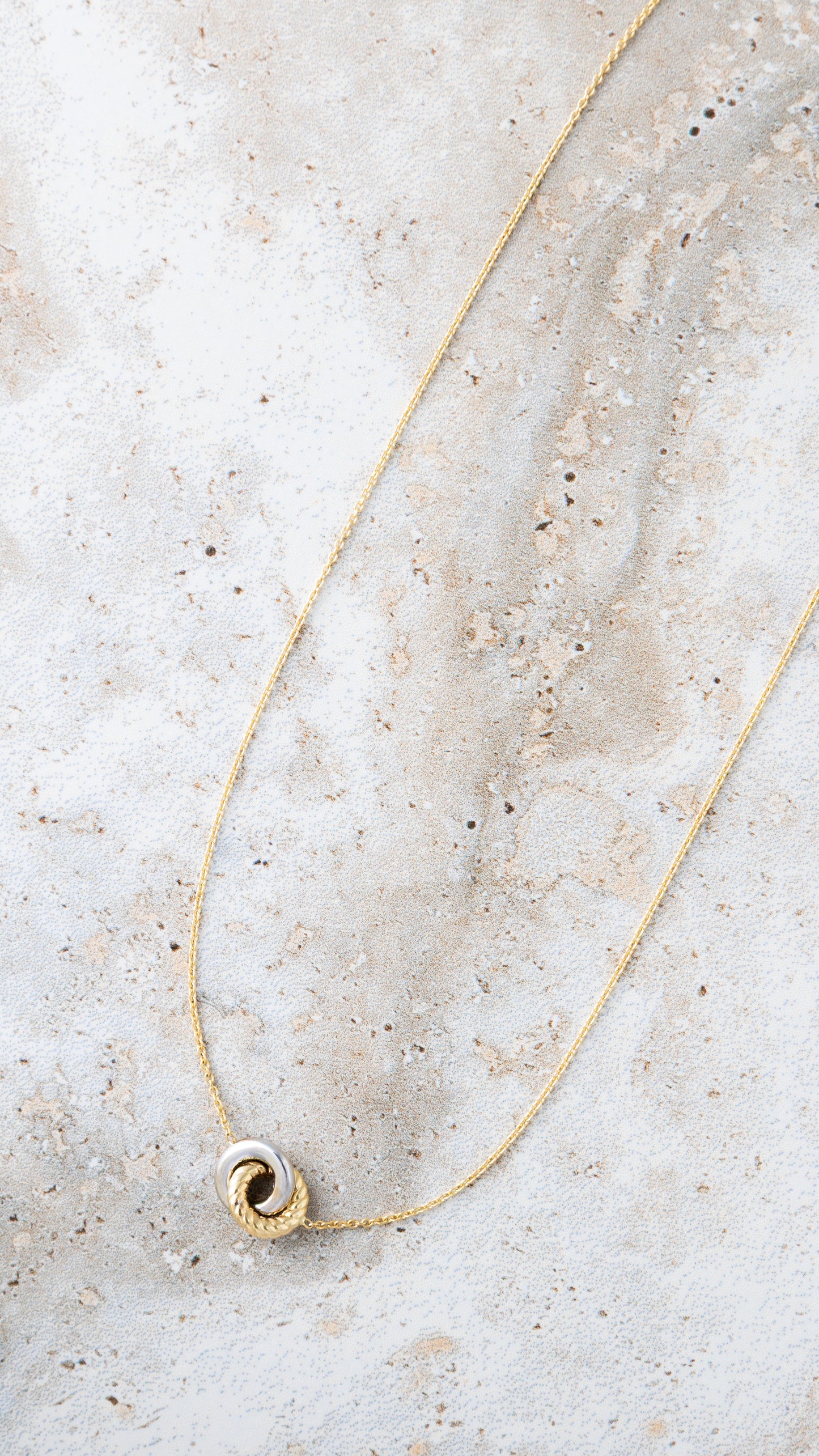 Two-Tone Interlocking Circle Necklace – Henri Noël