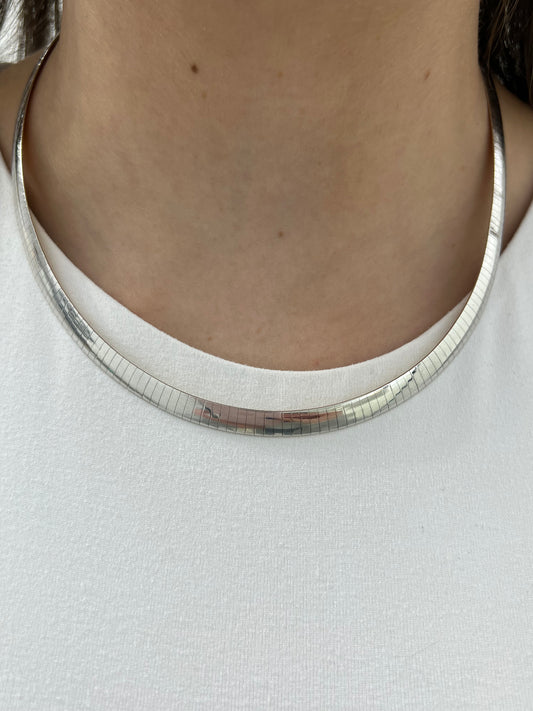 Two-Tone Omega Necklace – Henri Noël