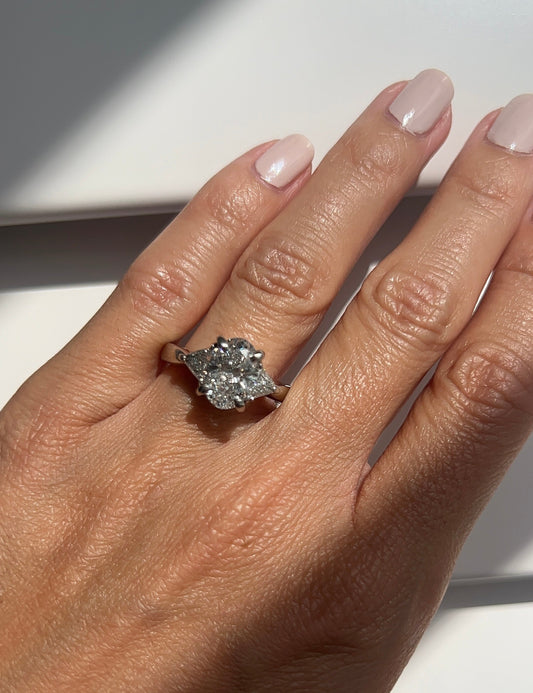 Vintage Oval Cut Diamond Trillion Ring – Henri Noël