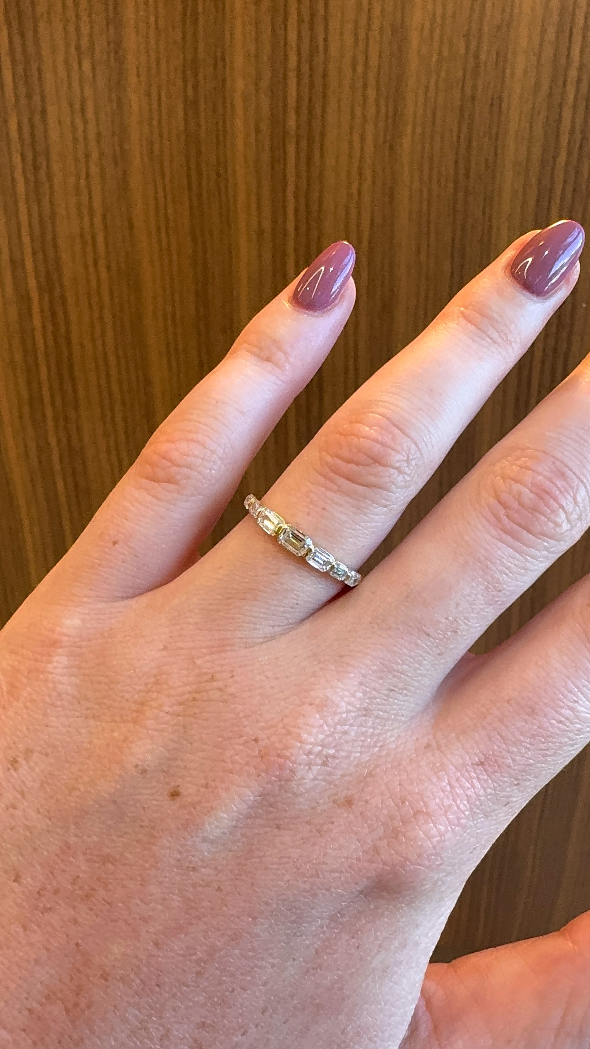 Graduated Emerald-Cut Diamond Band – Henri Noël