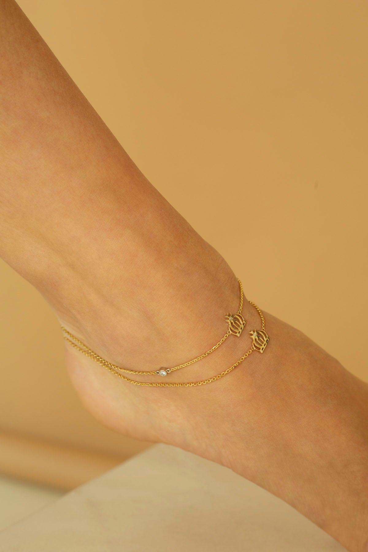 Diamond Yellow Gold Crown Anklet – Henri Noël