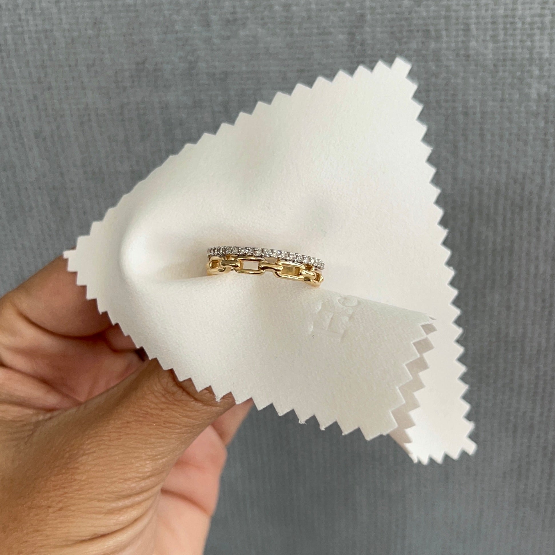 Pave Diamond Link Ring – Henri Noël