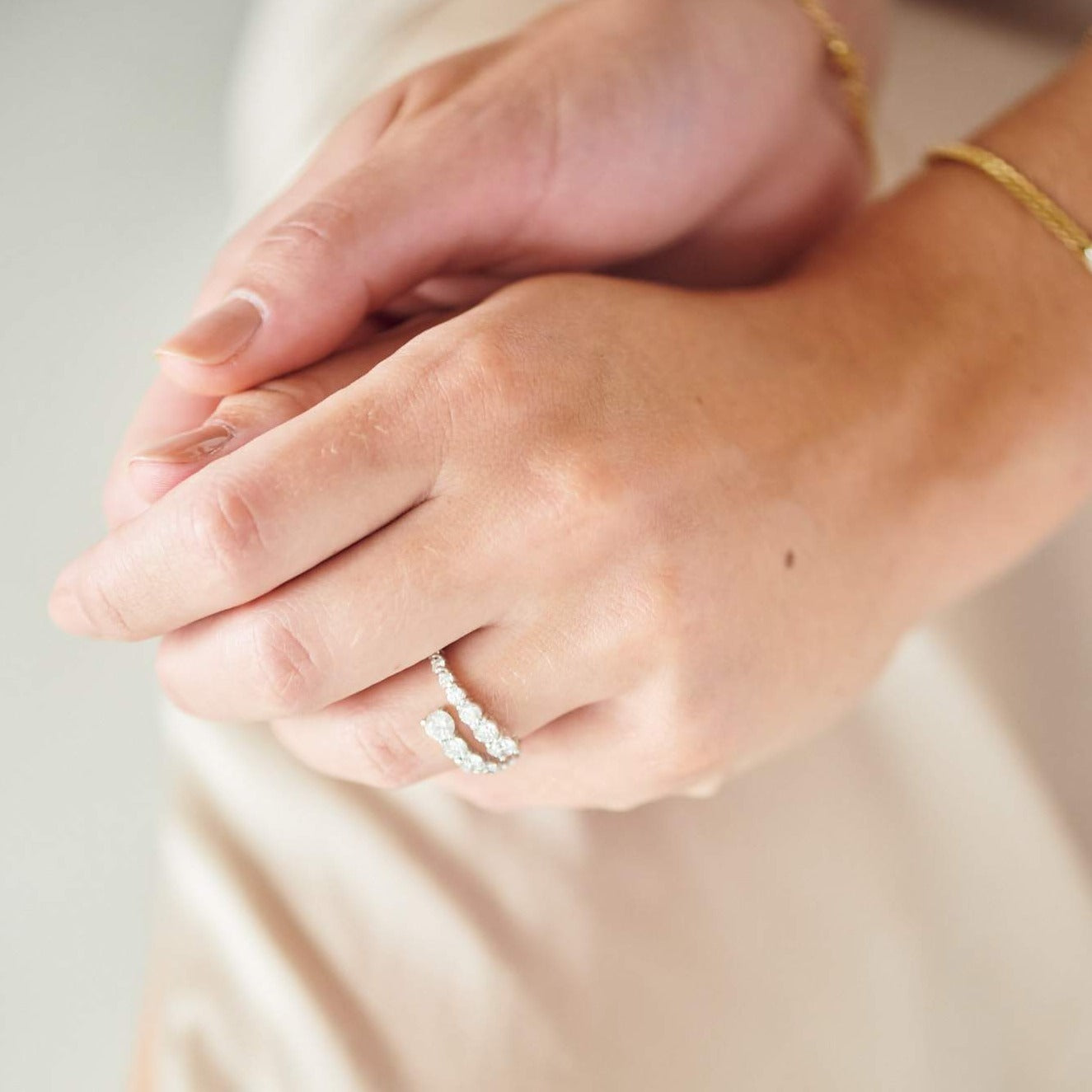 Pippa Graduated Diamond Ring – Henri Noël